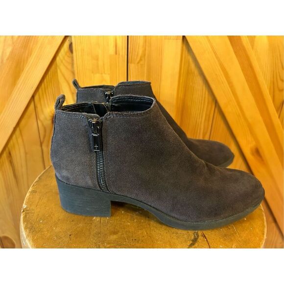 Kenneth Cole New York Sz 7.5 Ankle Boots Zip M Gray Suede Women Read - Picture 1 of 9